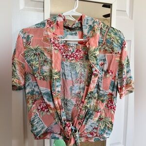 American Eagle Outfitters Hawaiian Cropped Blouse